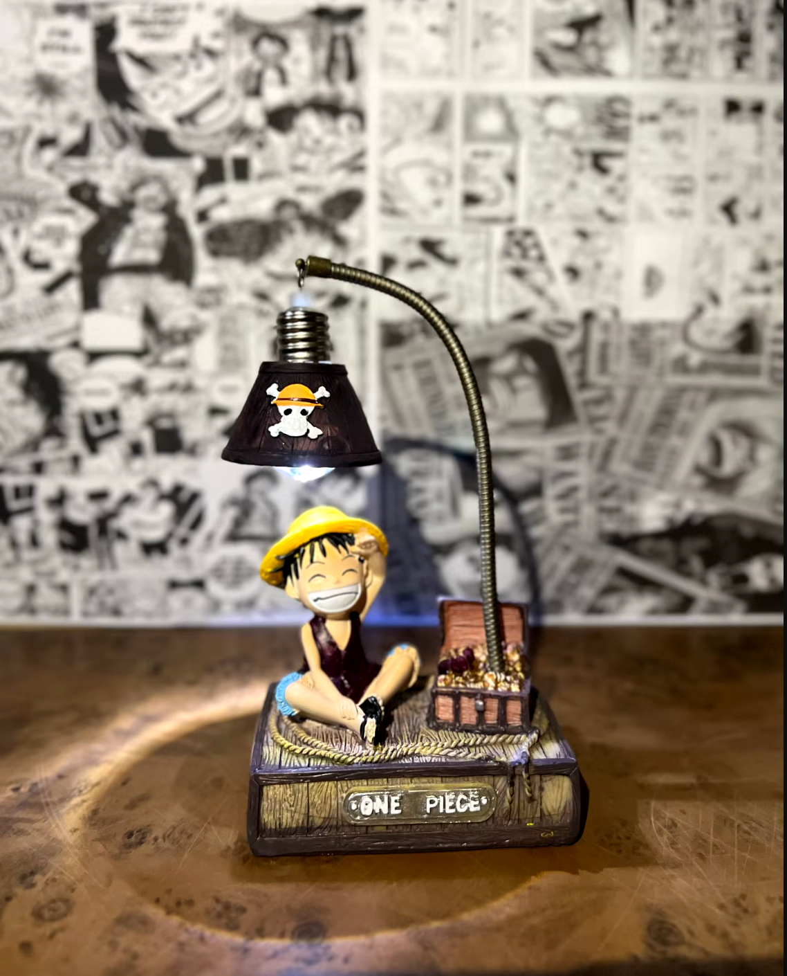 One Piece Desk Lamp - RileyOutlet.com