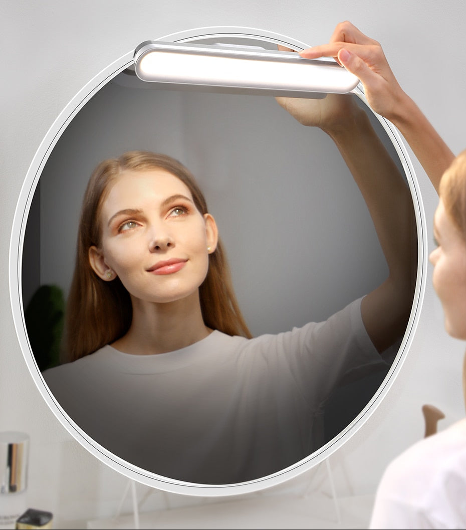 GlowLite LED Magnetic Lamp - RileyOutlet.com